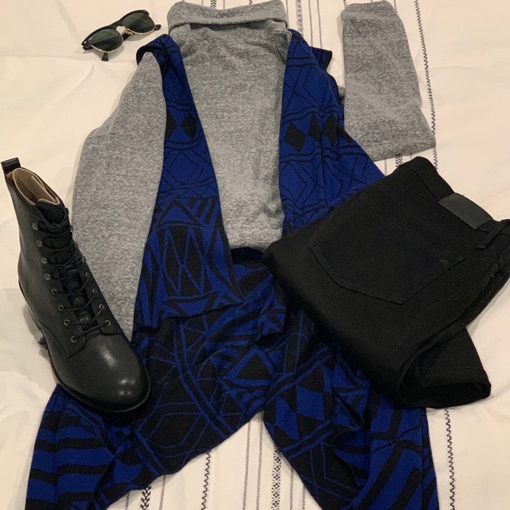 Boho Sweater Tank/Cardigan Blue Black Size Medium - Picture 3 of 5